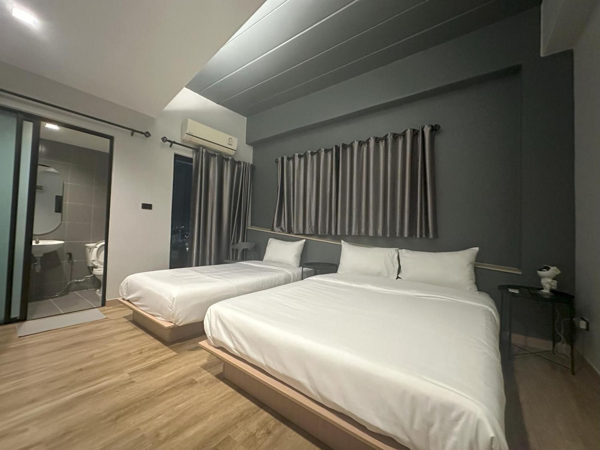 Bed-room At Suvarnabhumi Airport - Newly Renovated होटल Bangkok